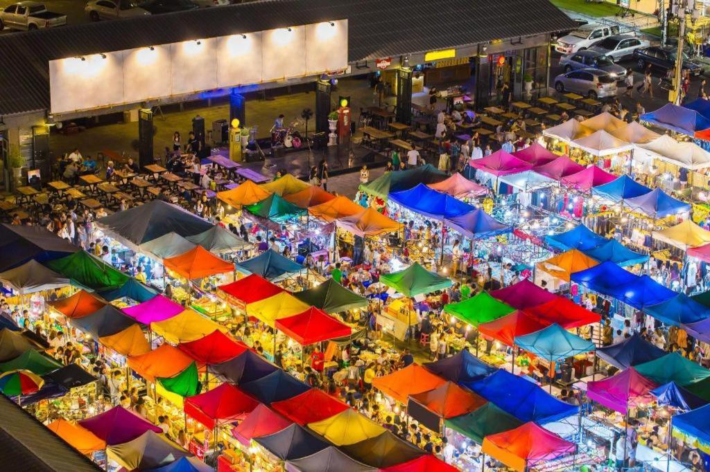 Hiptique Sukhumvit 13 Hotel