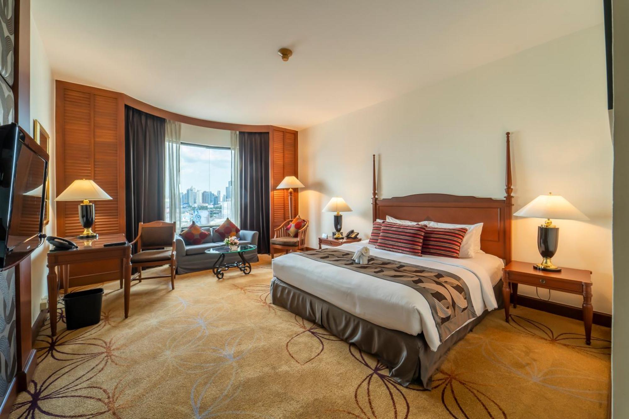Century Park Hotell 4*