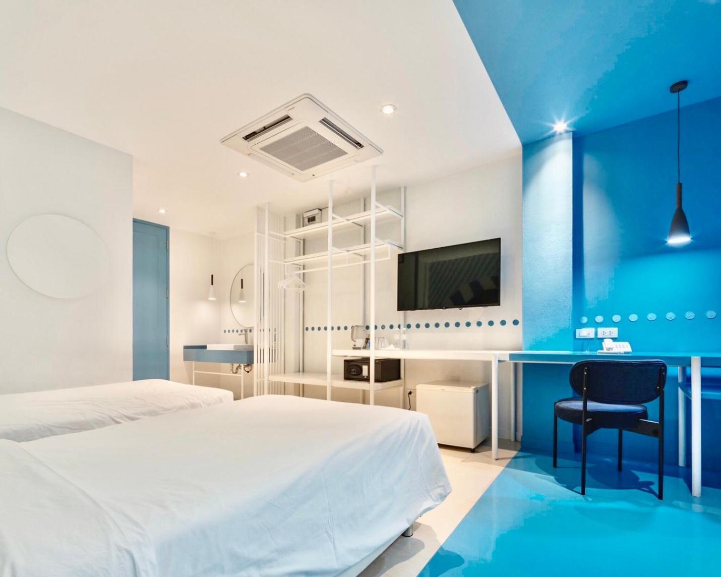 Budacco The Living Place Hotell 3*