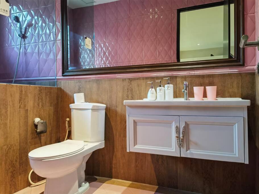 Luxury Oasis In Biệt thự