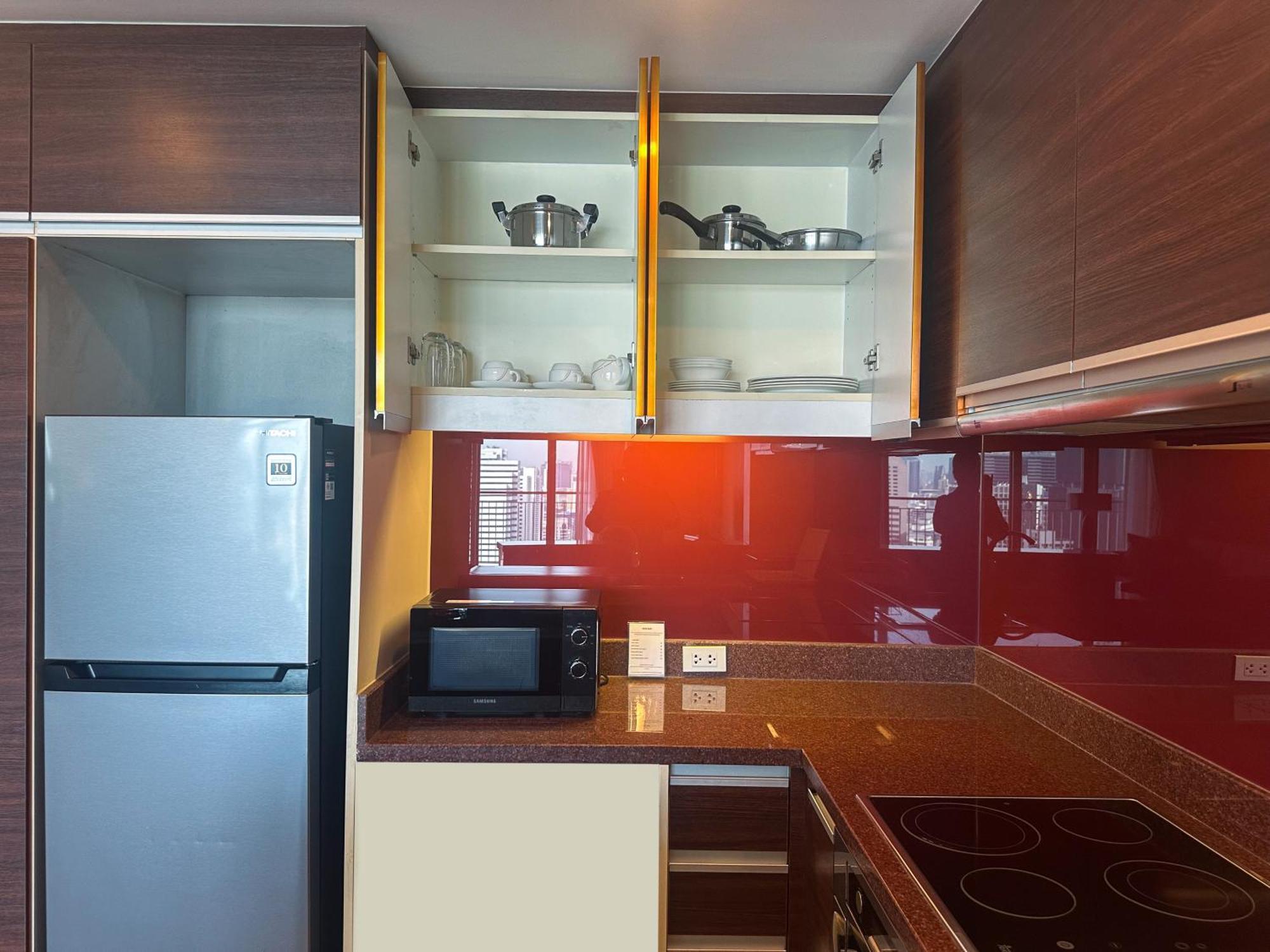 Urbana Sathorn Hotel, Khách sạn 5*