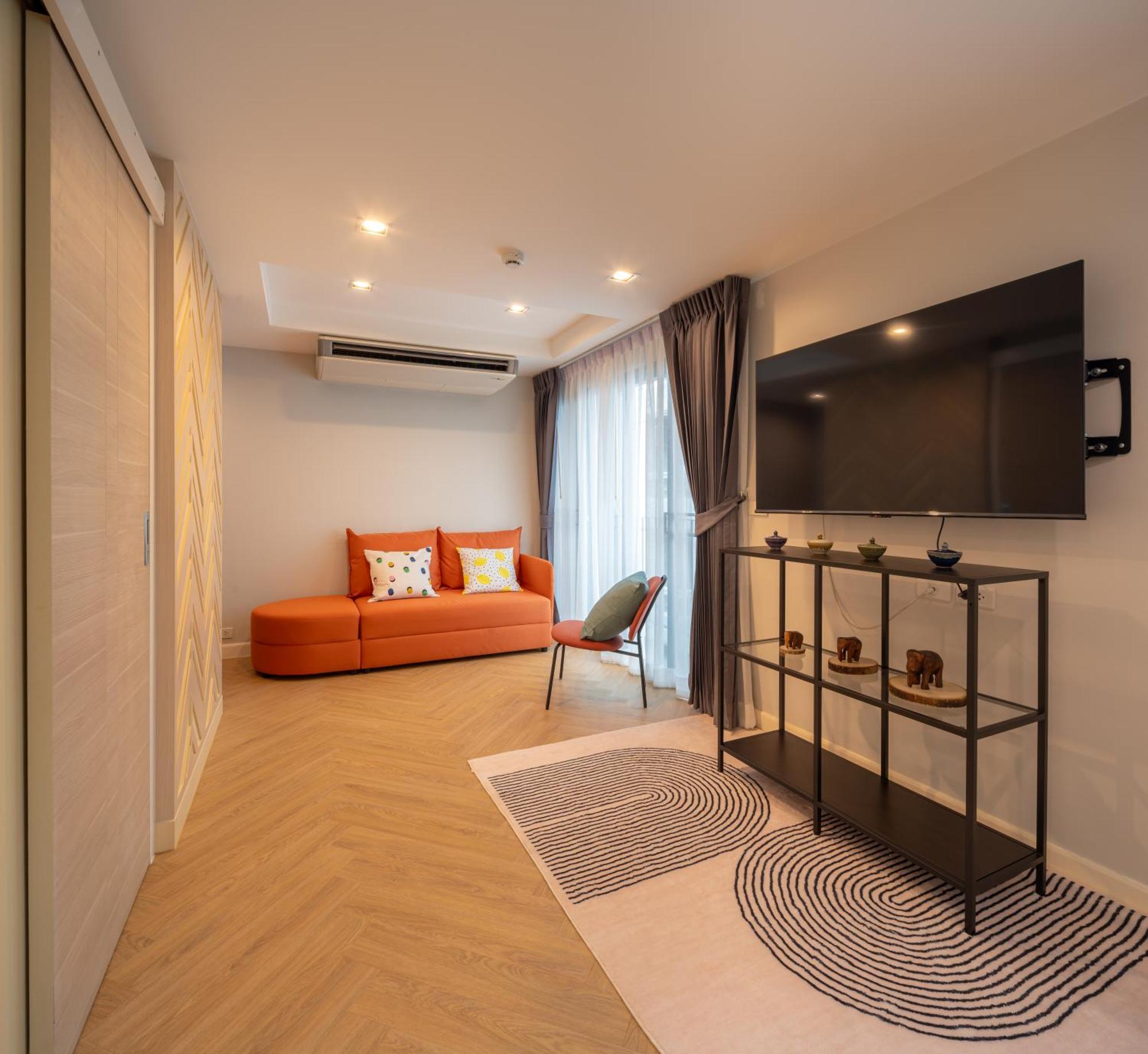 Triple Four Apartemen *