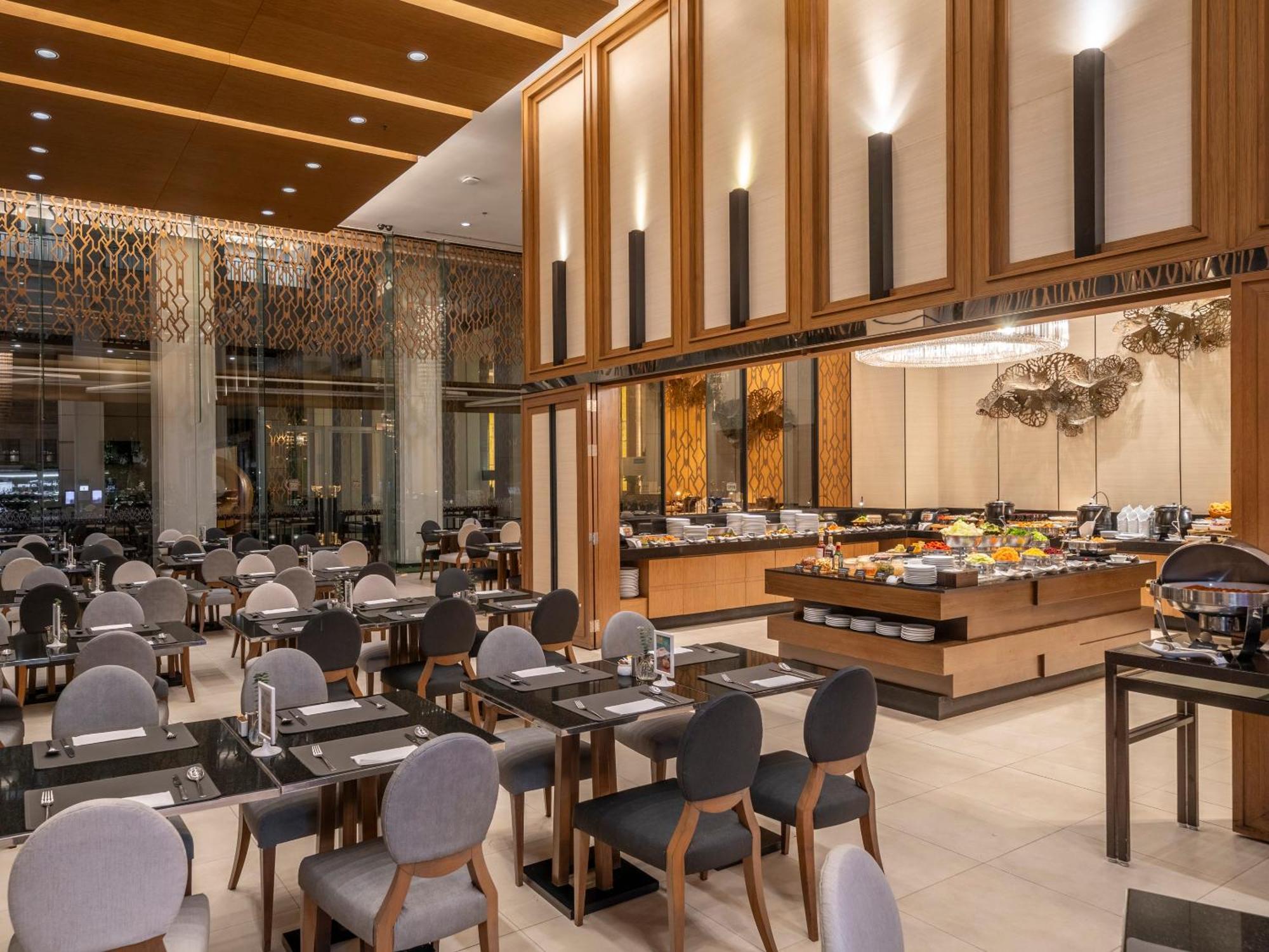 Grande Centre Point Ploenchit - Sha Hotel 5*