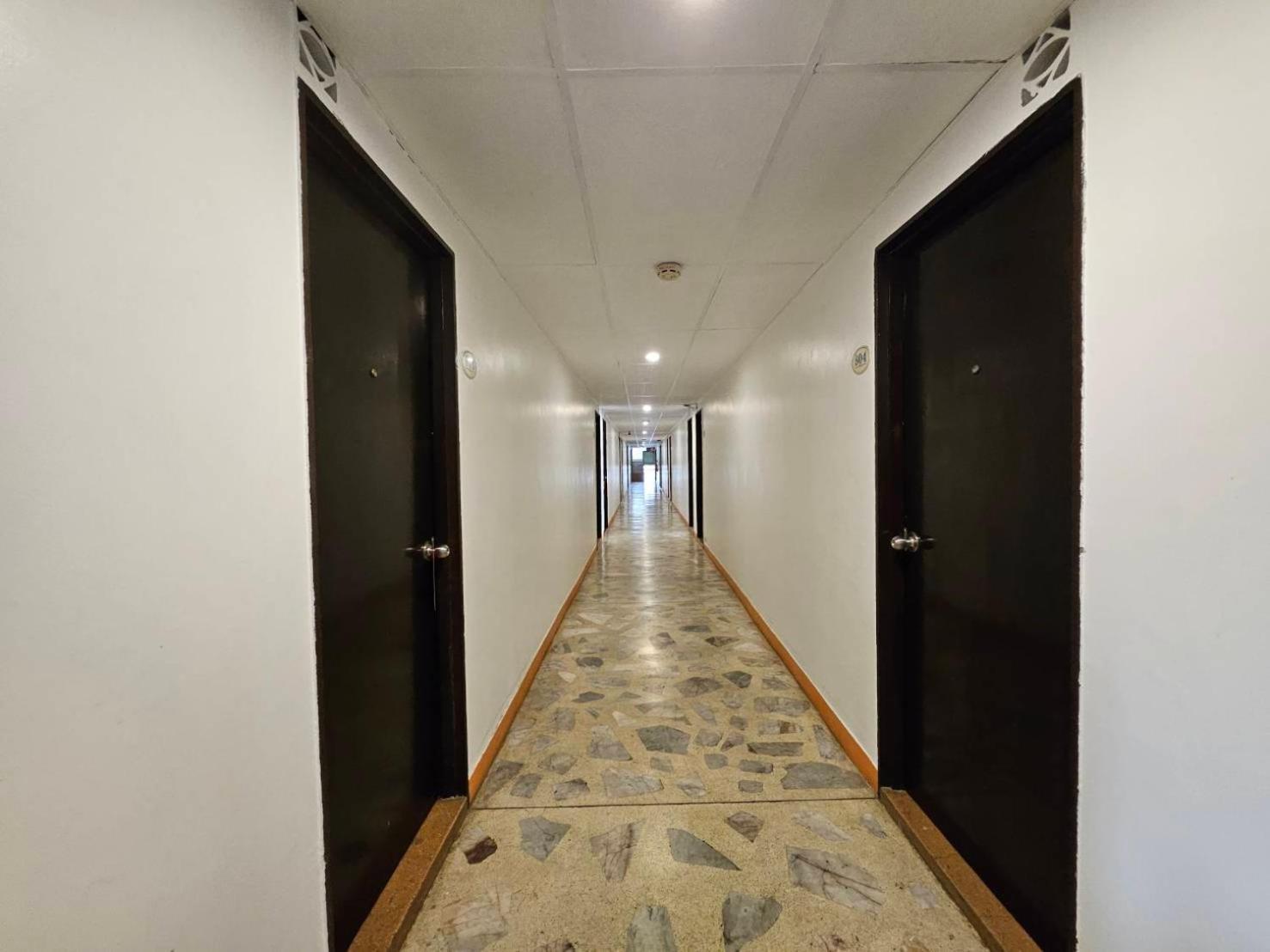 Hotell Crown Bts Nana 2*