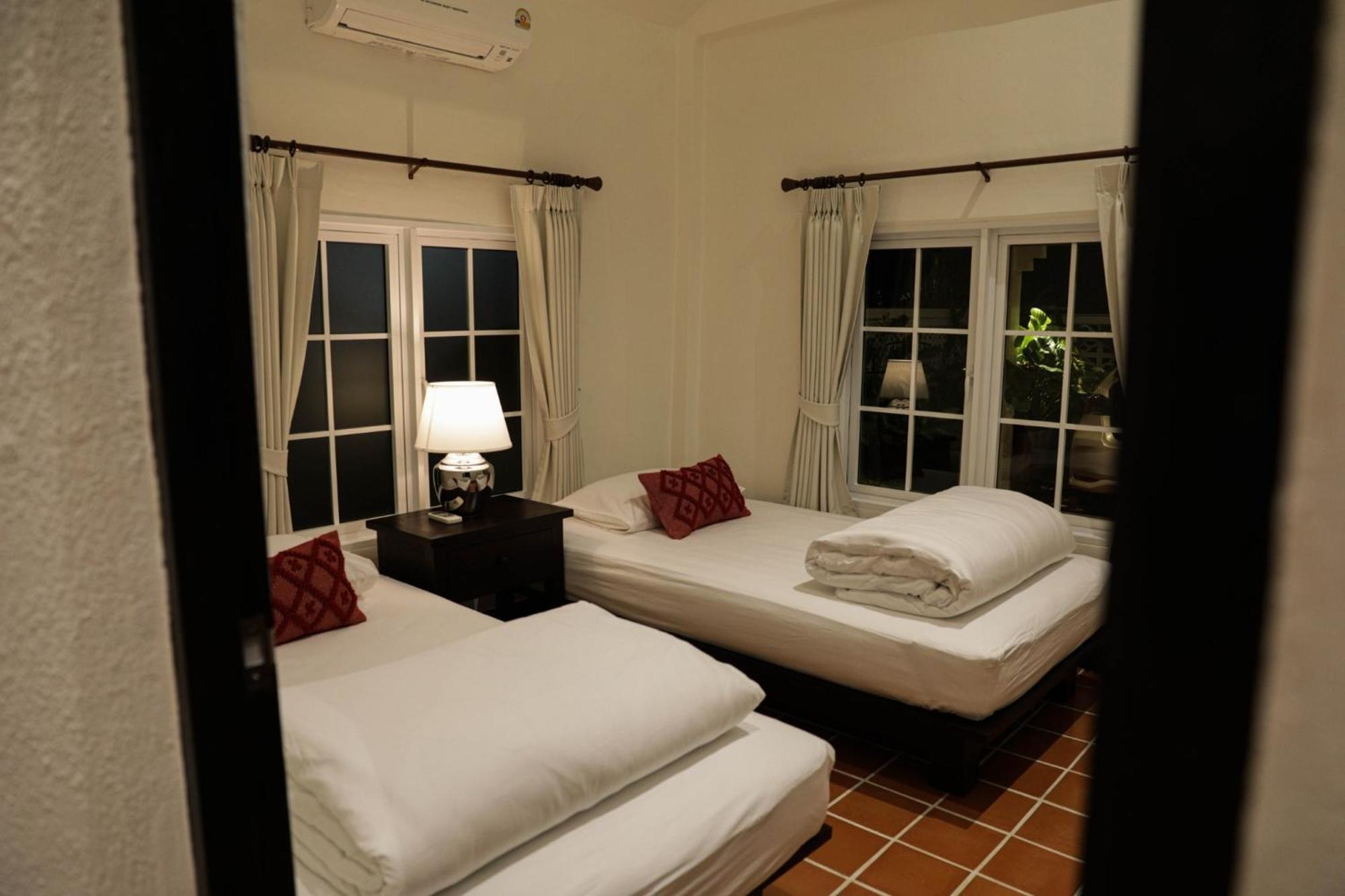 10mins To Bkk Airport 3br Group Casa de férias Bangkok