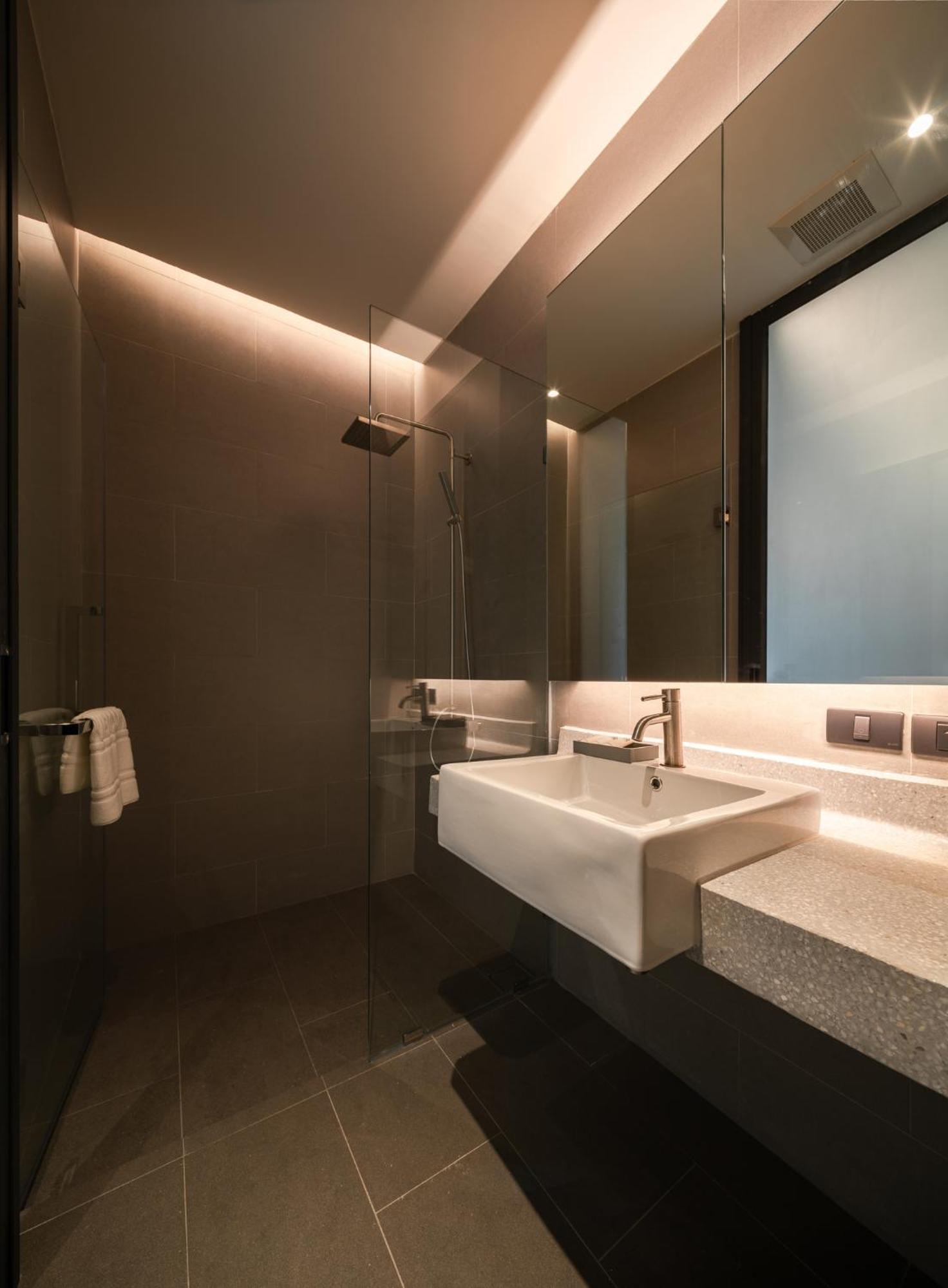 Khách sạn Norma Sathorn - Formerly T2 Sathorn Bangkok