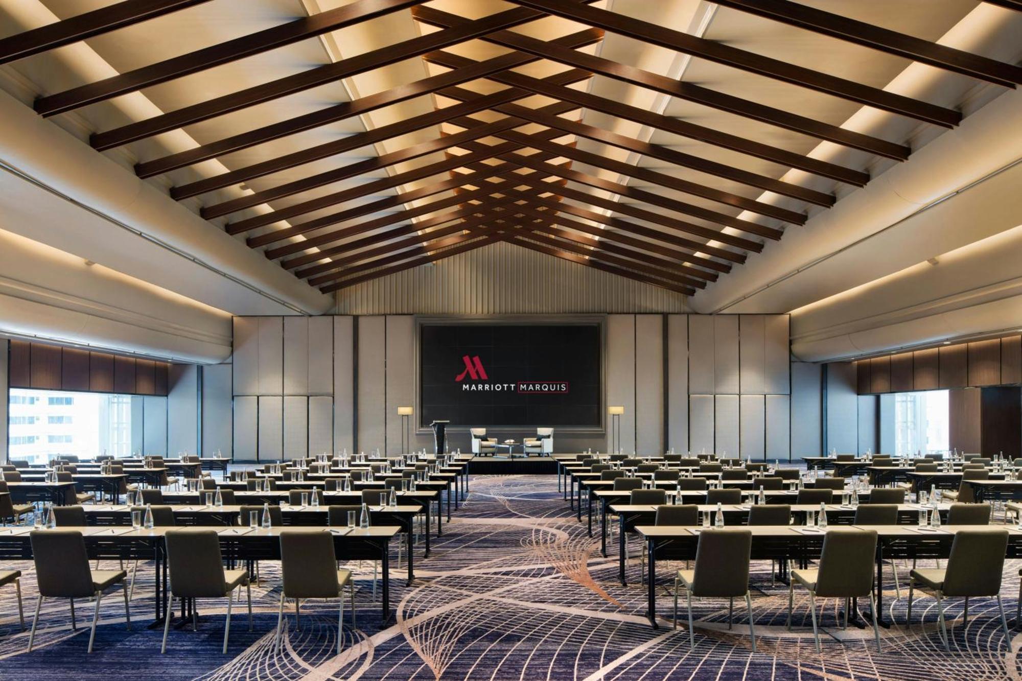 Hotel Marriott Marquis Queens Park