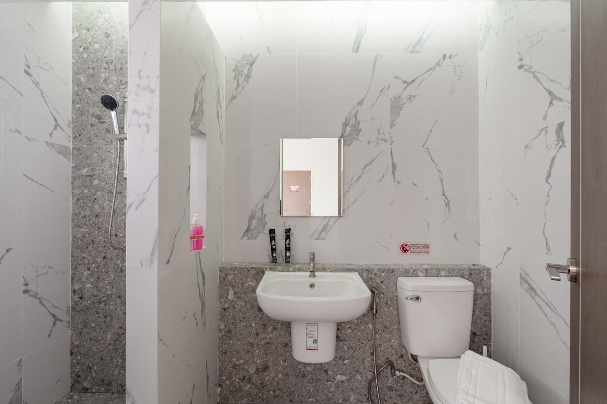 Cj Private Near Bts Thonglor * Bangkok