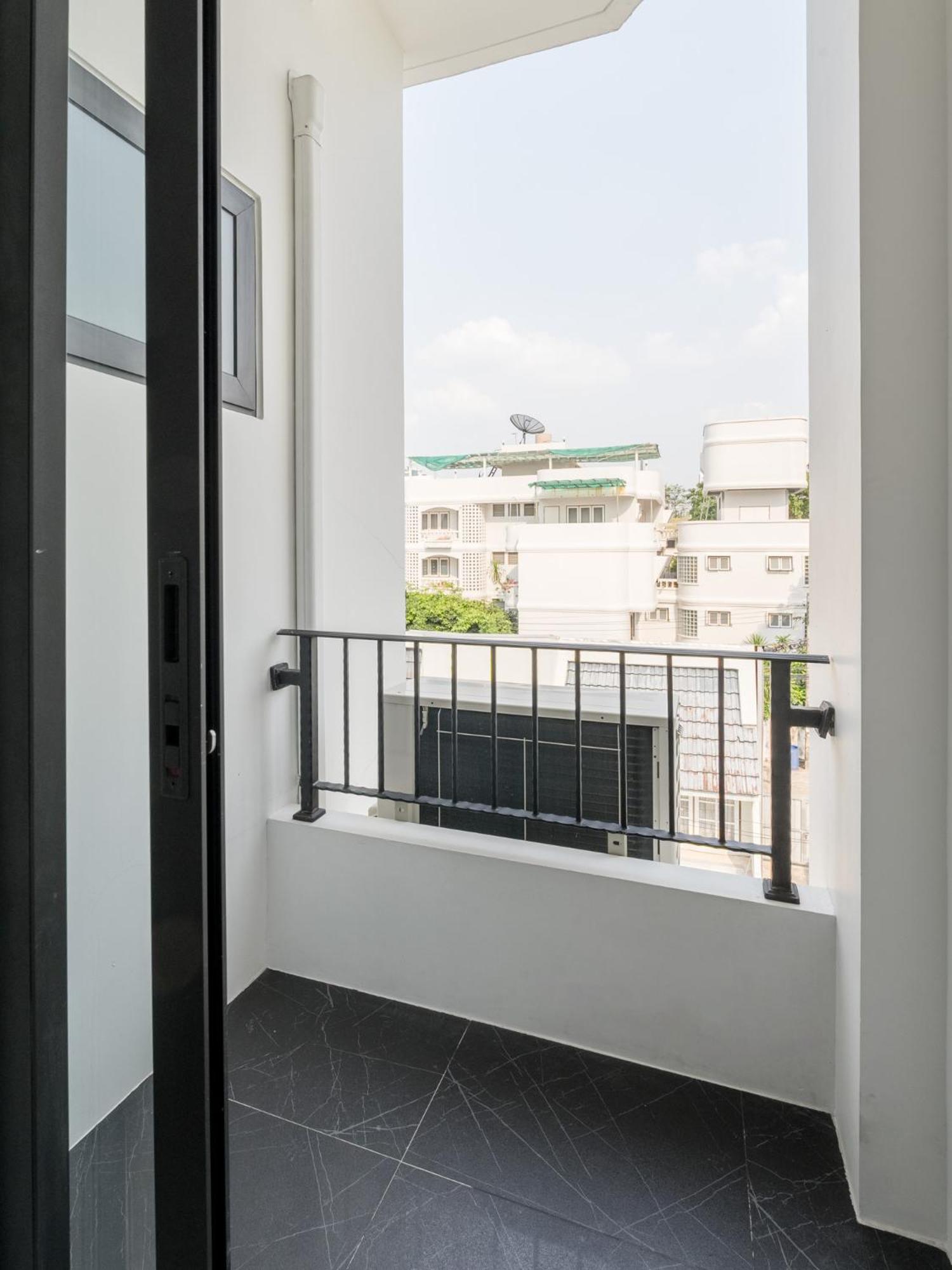 Cj Private Near Bts Thonglor Villa Bangkok