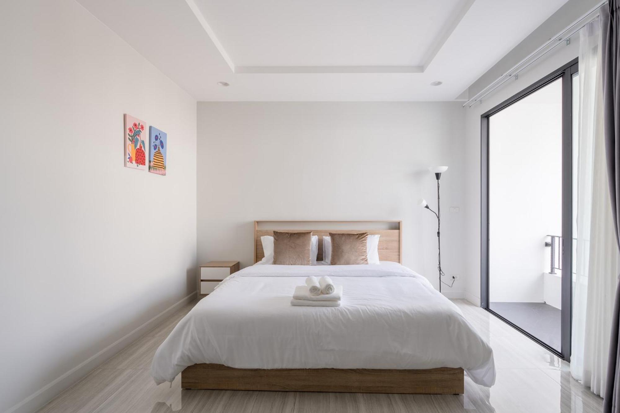 Cj Private Near Bts Thonglor Villa