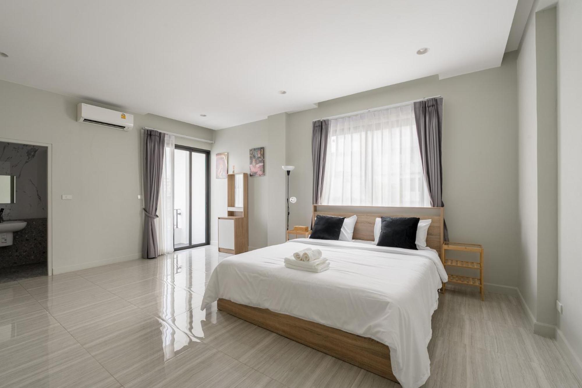 Cj Private Near Bts Thonglor * Bangkok