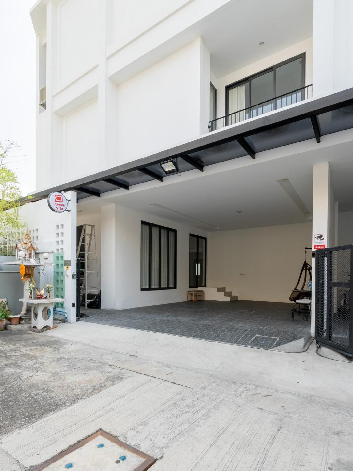 Cj Private Near Bts Thonglor Villa Bangkok