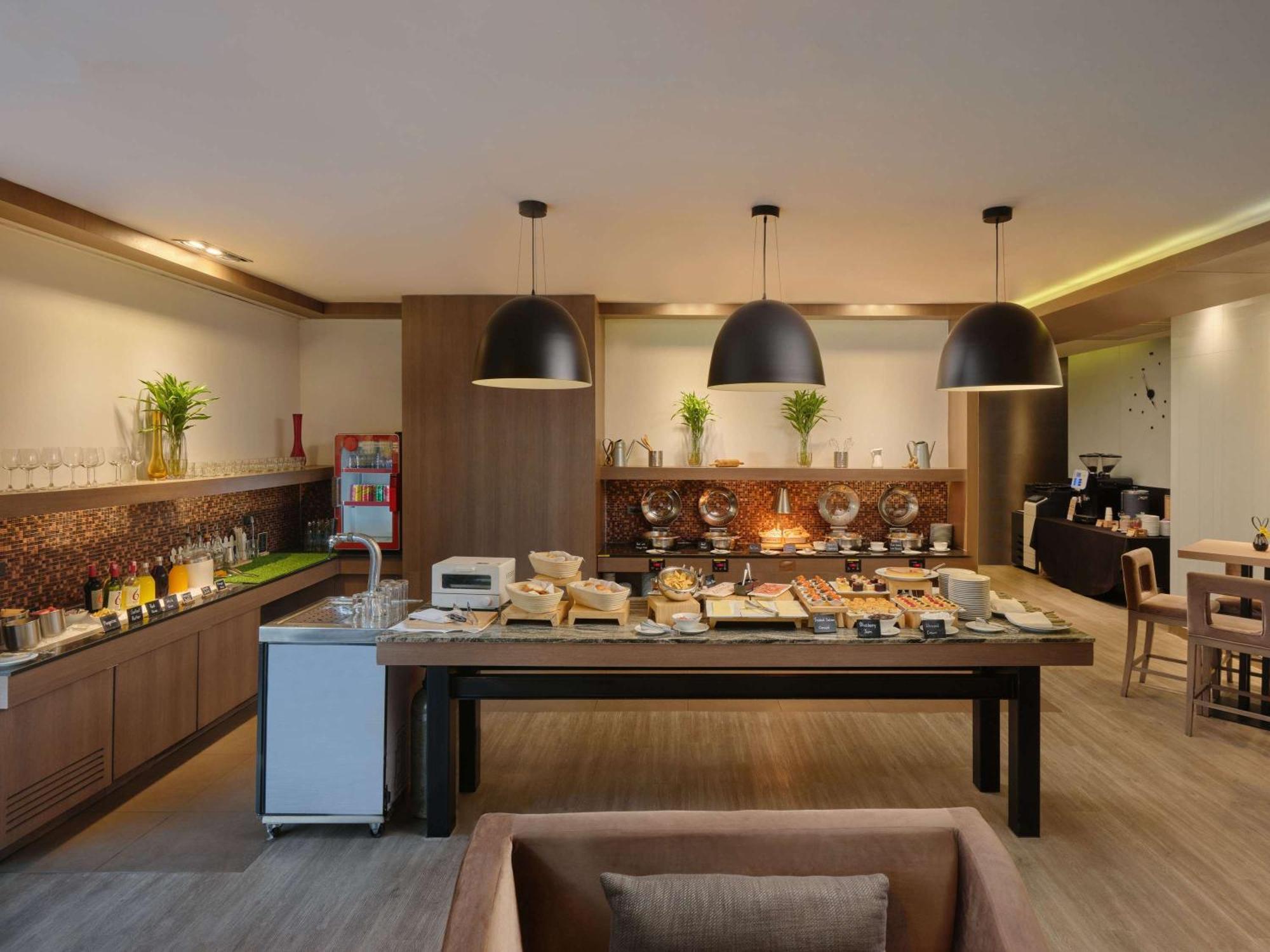 Khách sạn Novotel On Siam Square 4*