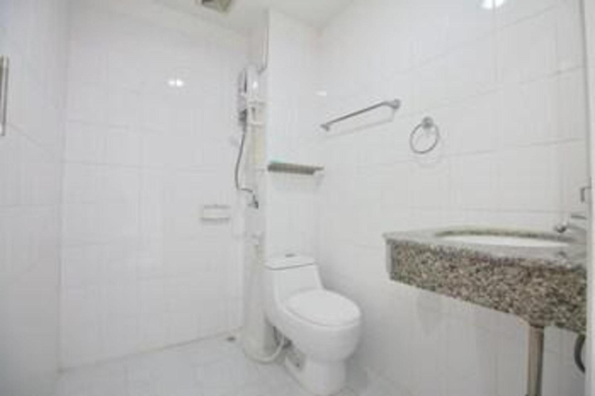Super Oyo 498 Ladawan Khách sạn