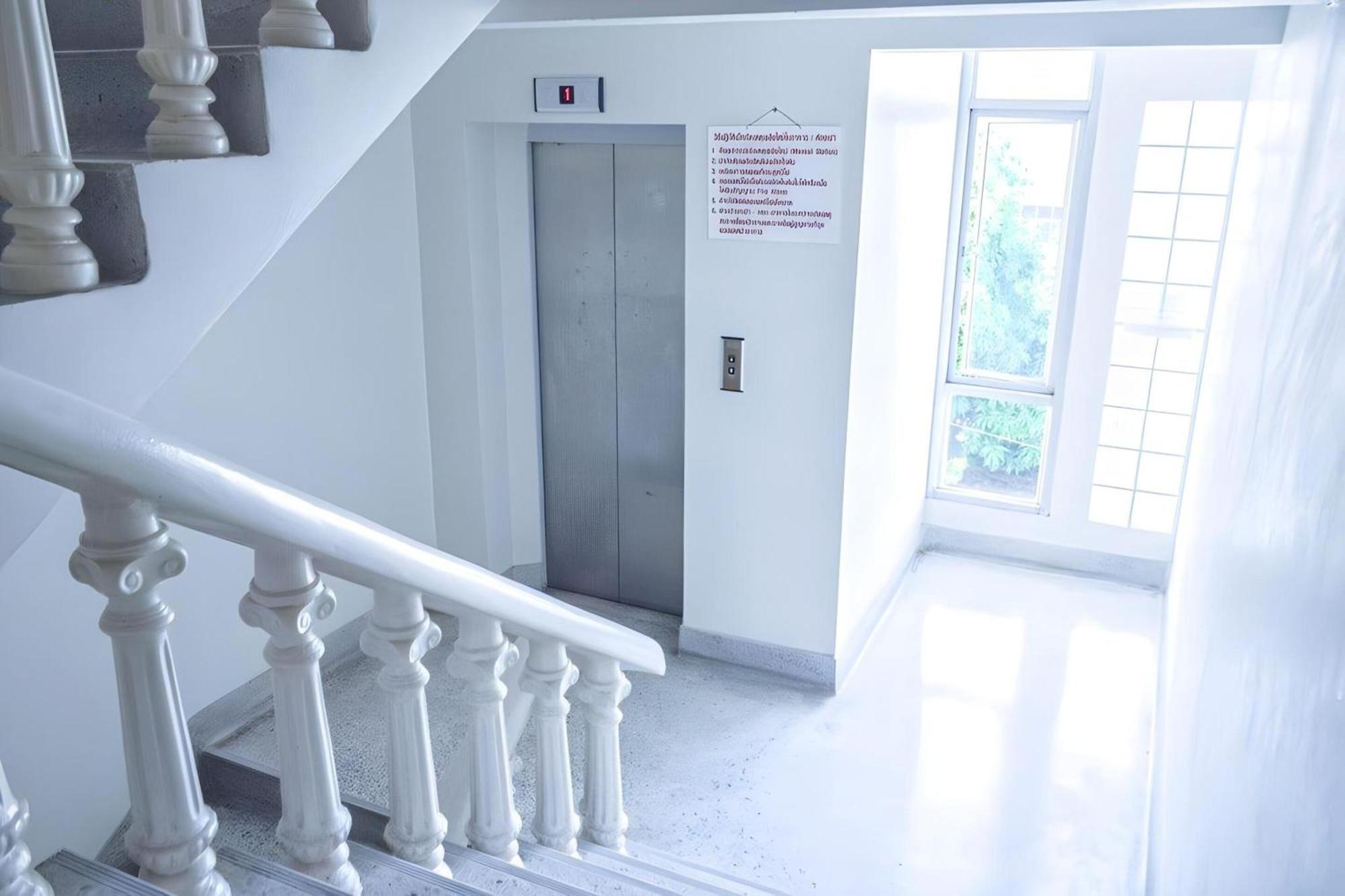 Super Oyo 498 Ladawan Khách sạn
