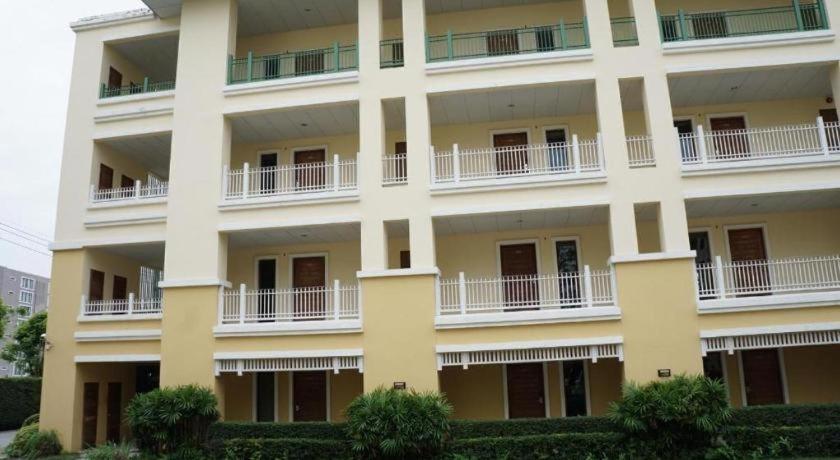 Hotell The One 3*