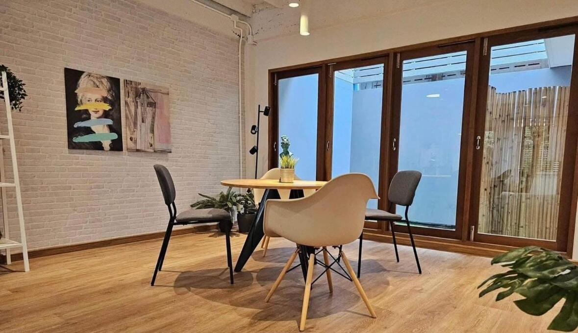 House In Pridi - Stylish 3br Pet-friendly Leilighet Bangkok