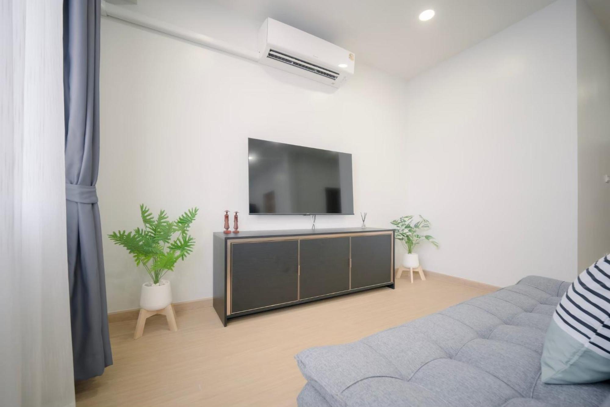 Sis At Sathorn St Louis Appartamento Bangkok