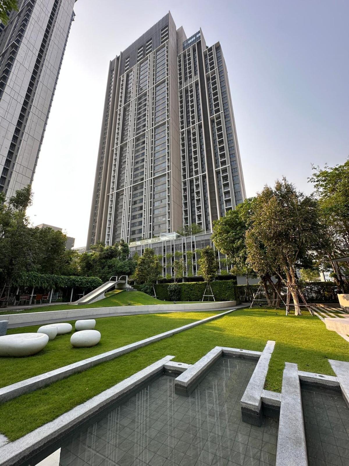 Apartment Luxury - Bts Punnawithi - Pool, Gym, Sauna Bangkok