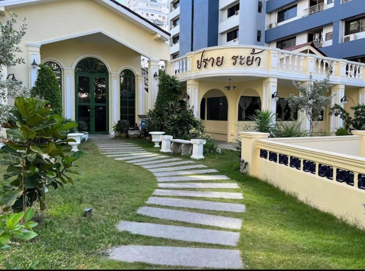 Stylish Duplex 2 Bedroom - 3 Mins Walk To Bts Nana Appartement Bangkok