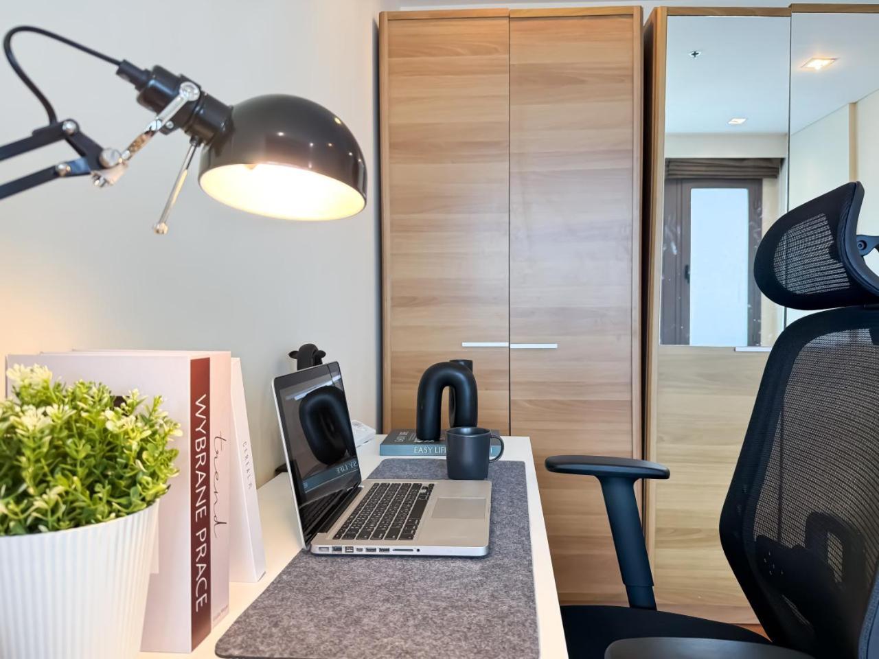 Spacious High Rise 2br - Ultra Fast Wifi - Phrom Phong Apartment *