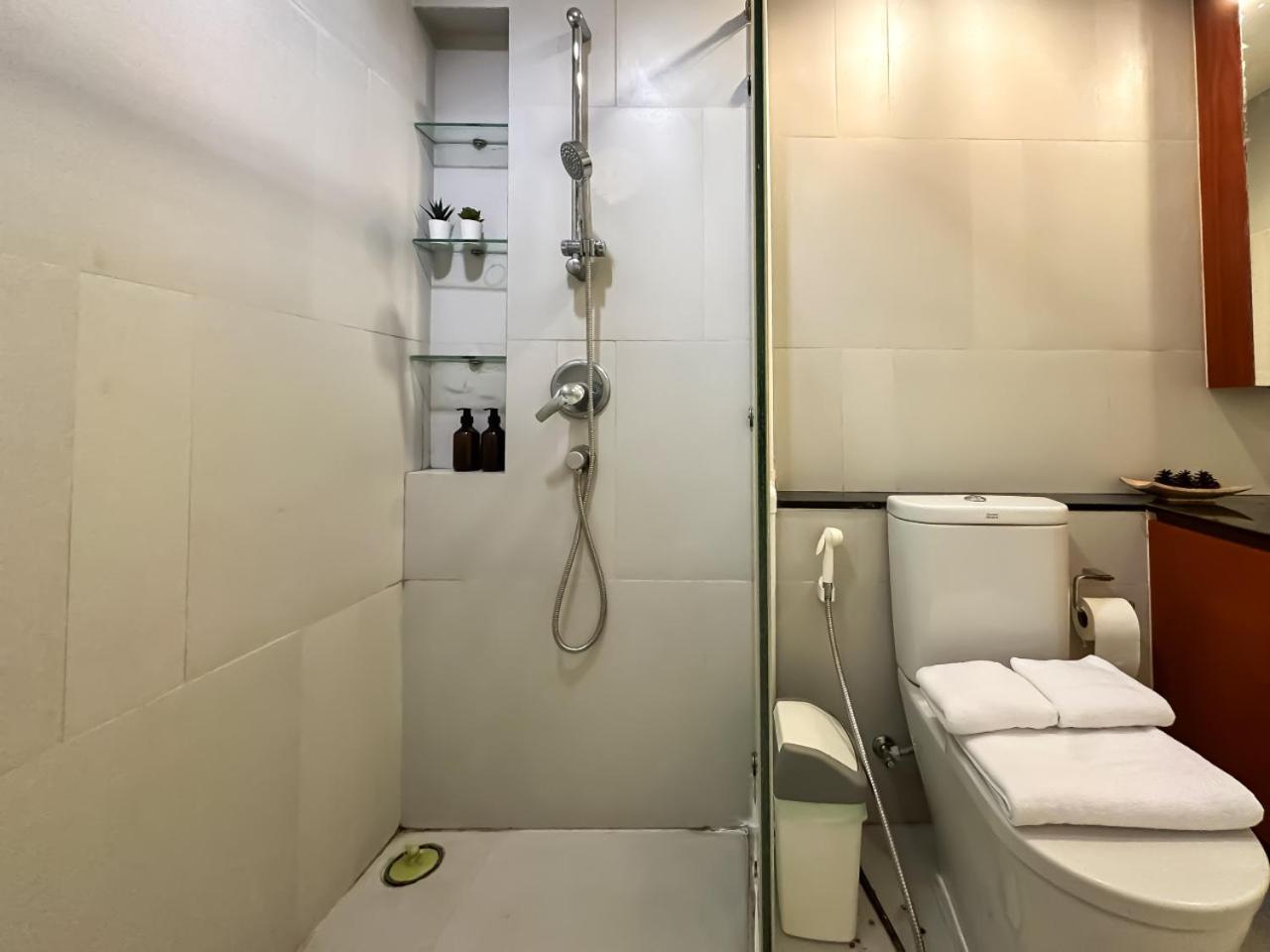 Apartment Spacious High Rise 2br - Ultra Fast Wifi - Phrom Phong *