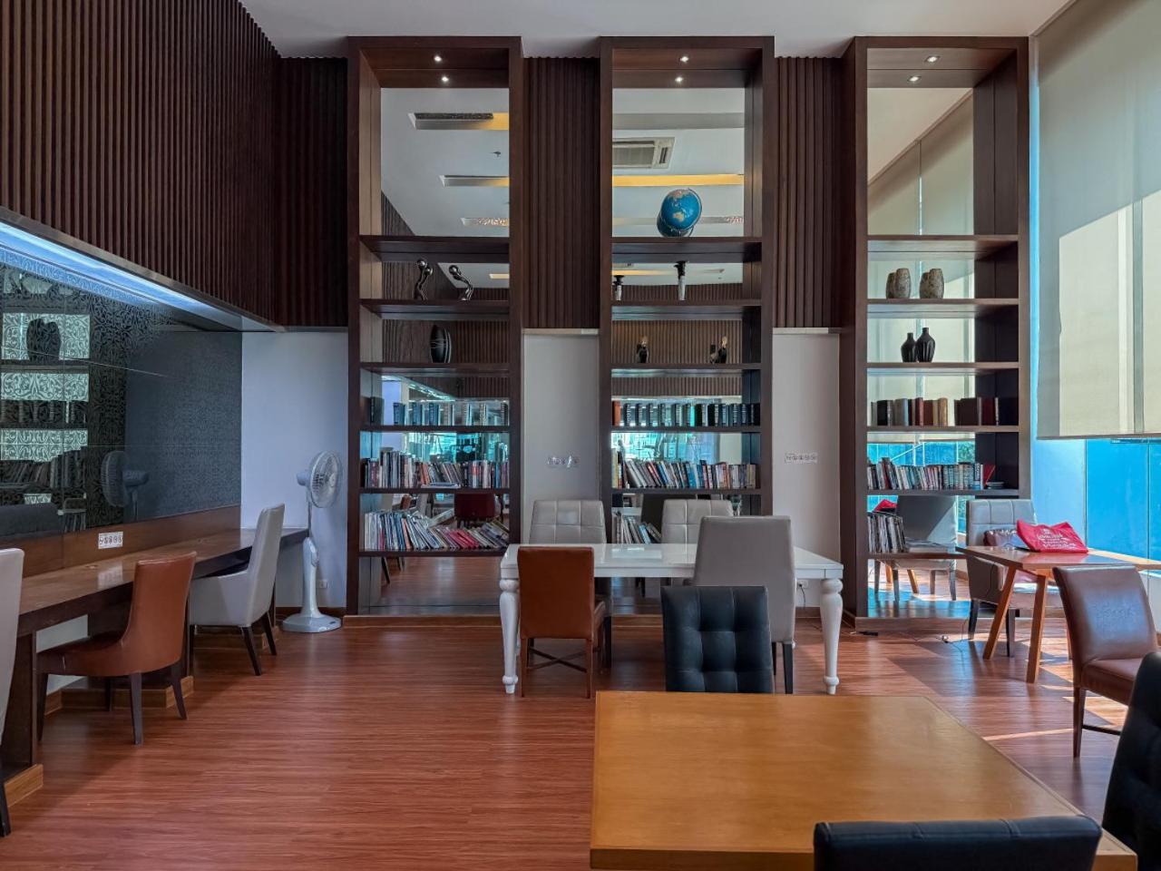 Luxurious High-rise - Ultra Fast Wifi - Mrt Petchaburi