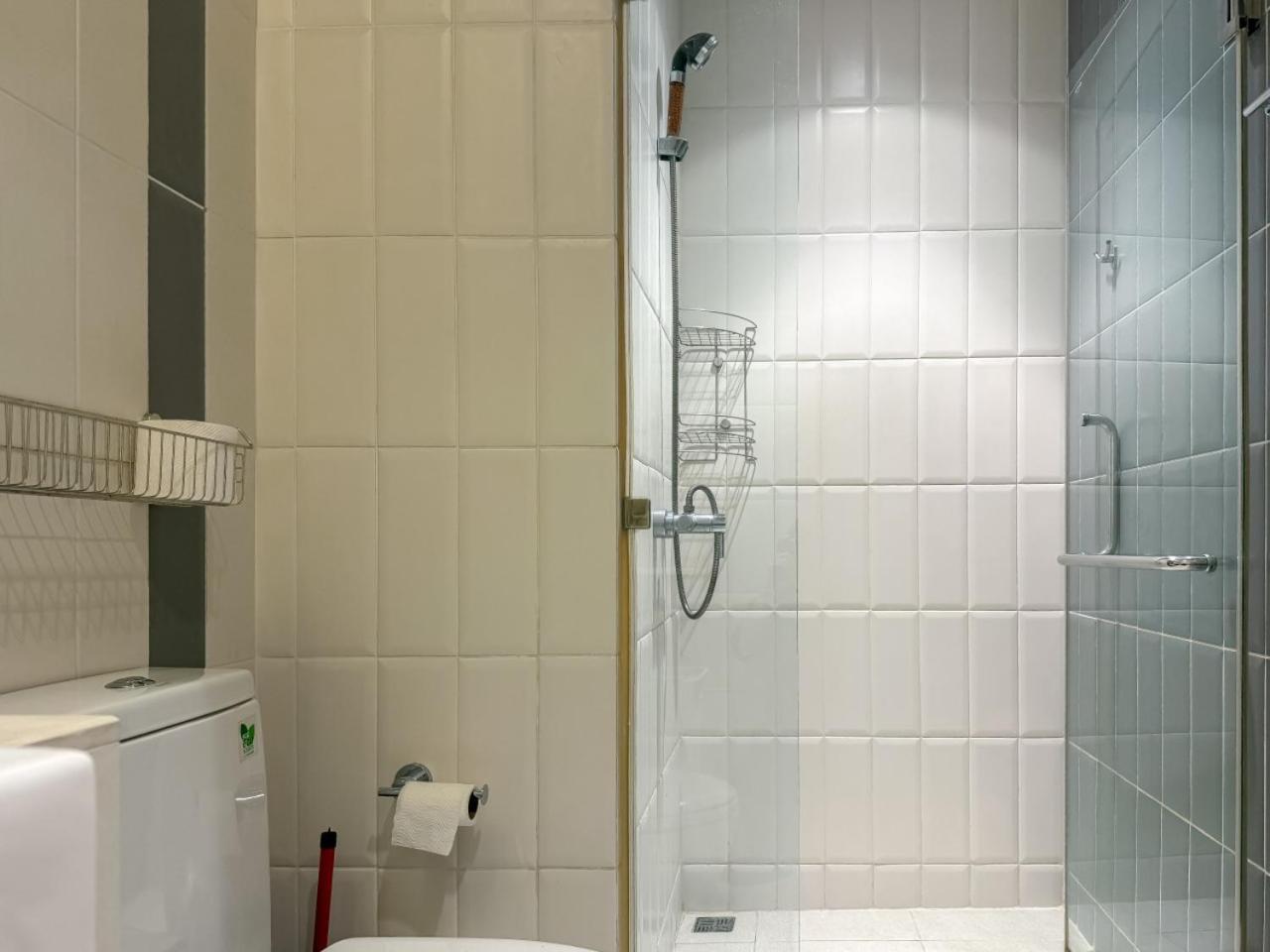 Luxurious High-rise - Ultra Fast Wifi - Mrt Petchaburi Apartment *