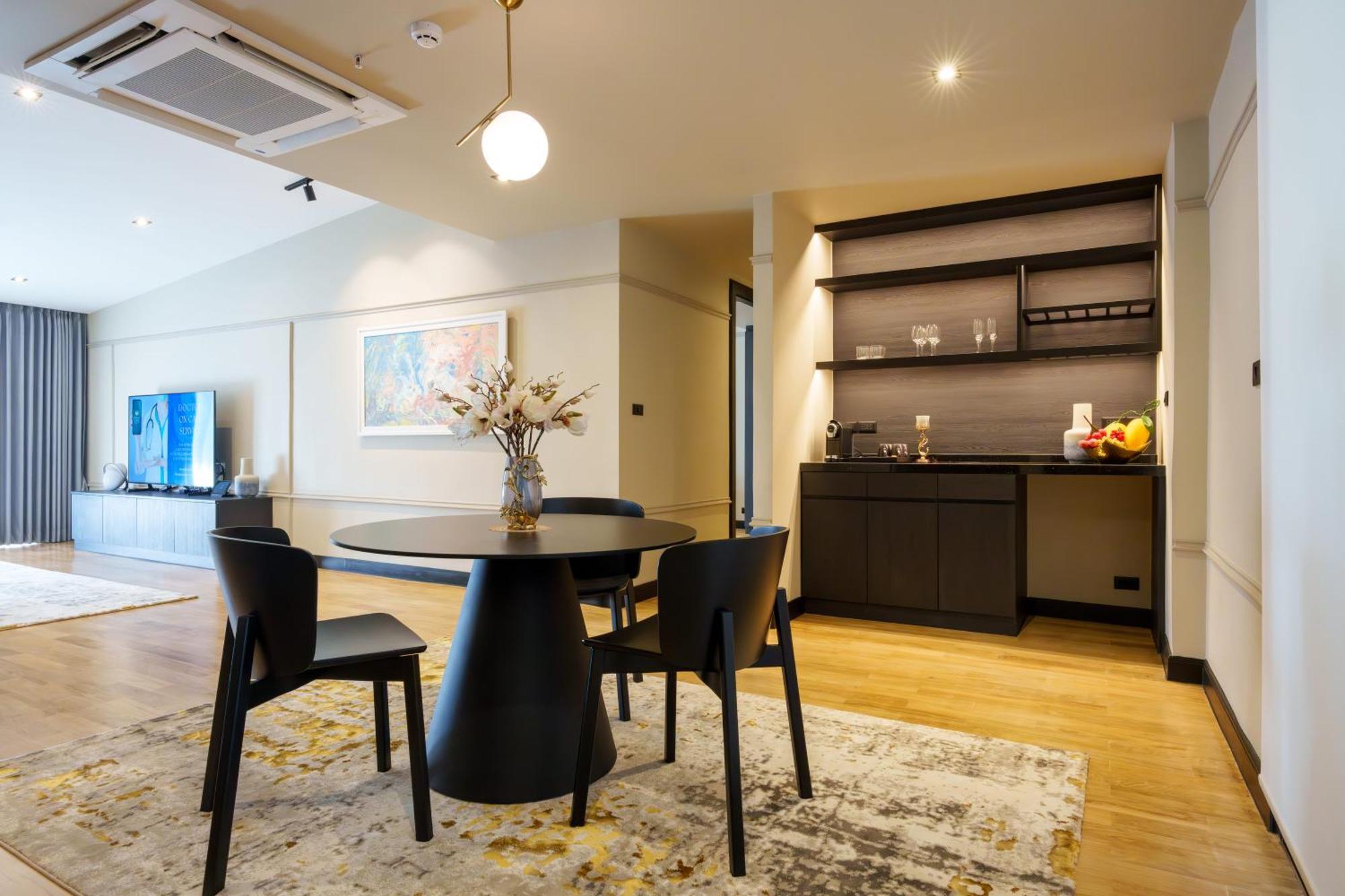 Khách sạn Floral Court & Sukhumvit 13