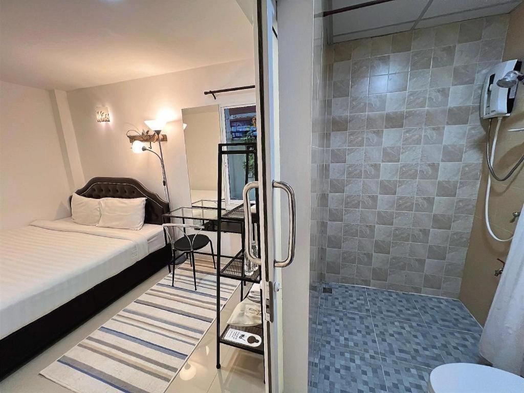 Ban Thungdang Housetel Hotel Bangkok