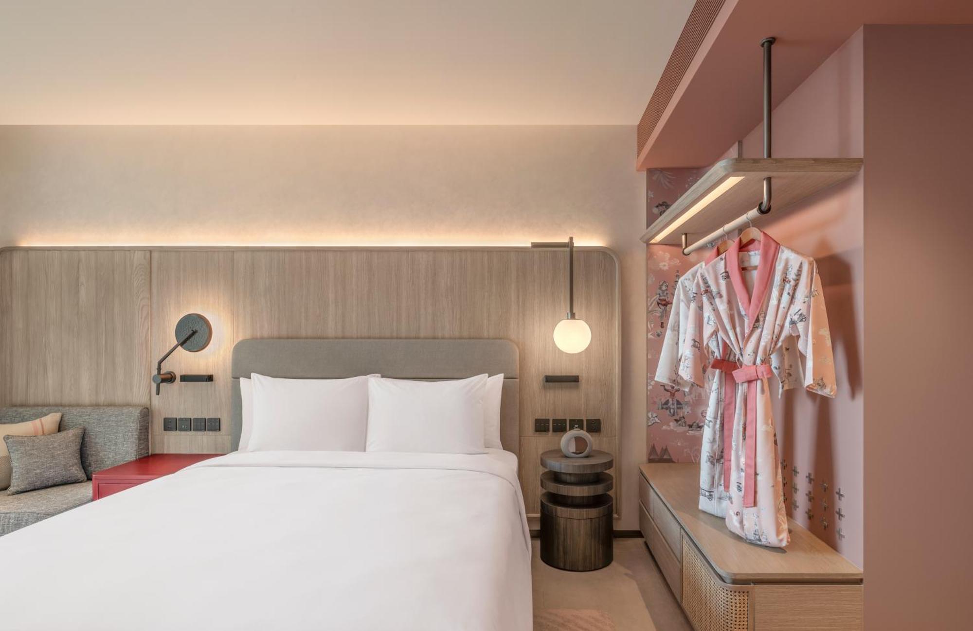 Kromo Bangkok, Curio Collection By Hilton Hotel 5*