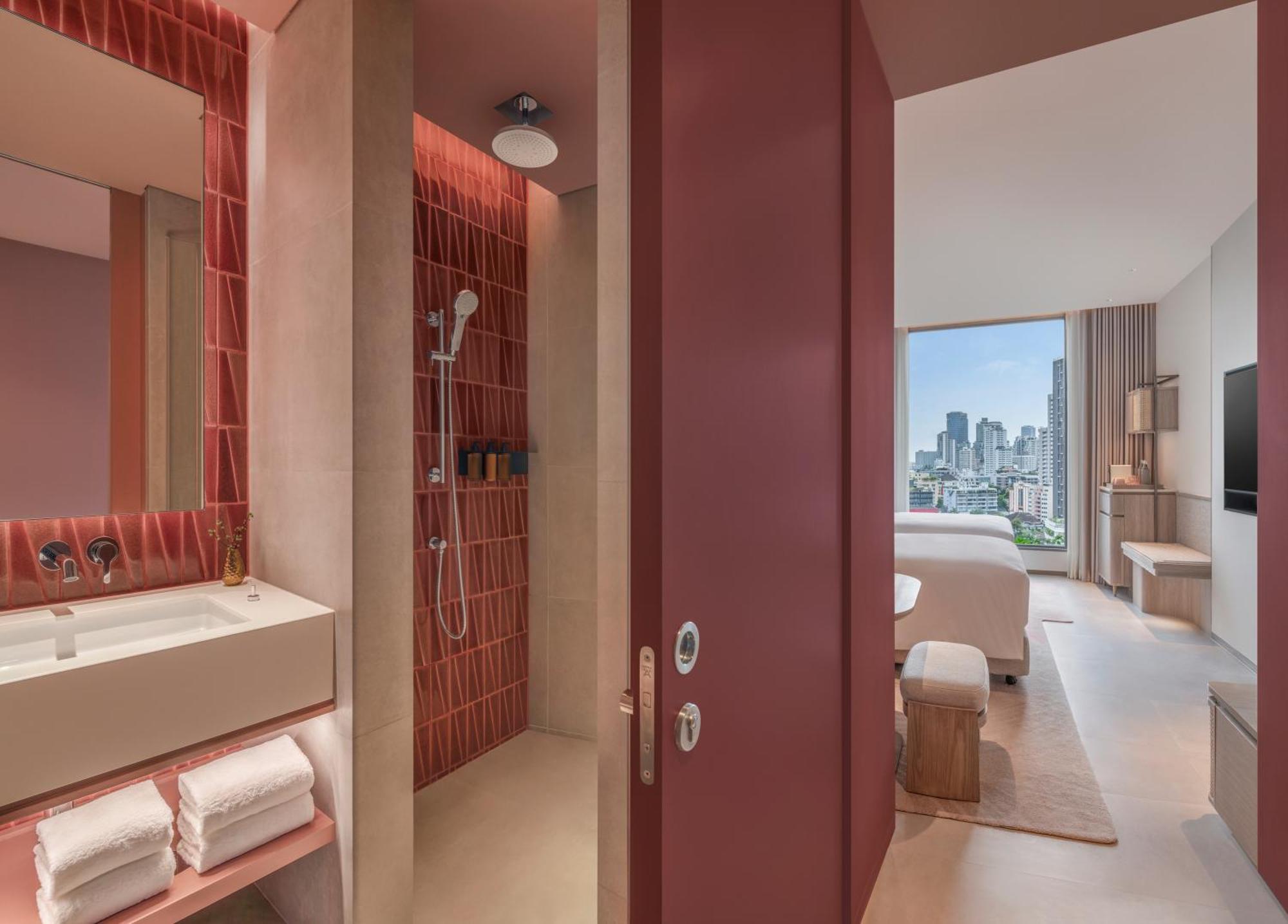 Kromo Bangkok, Curio Collection By Hilton Hotel 5*