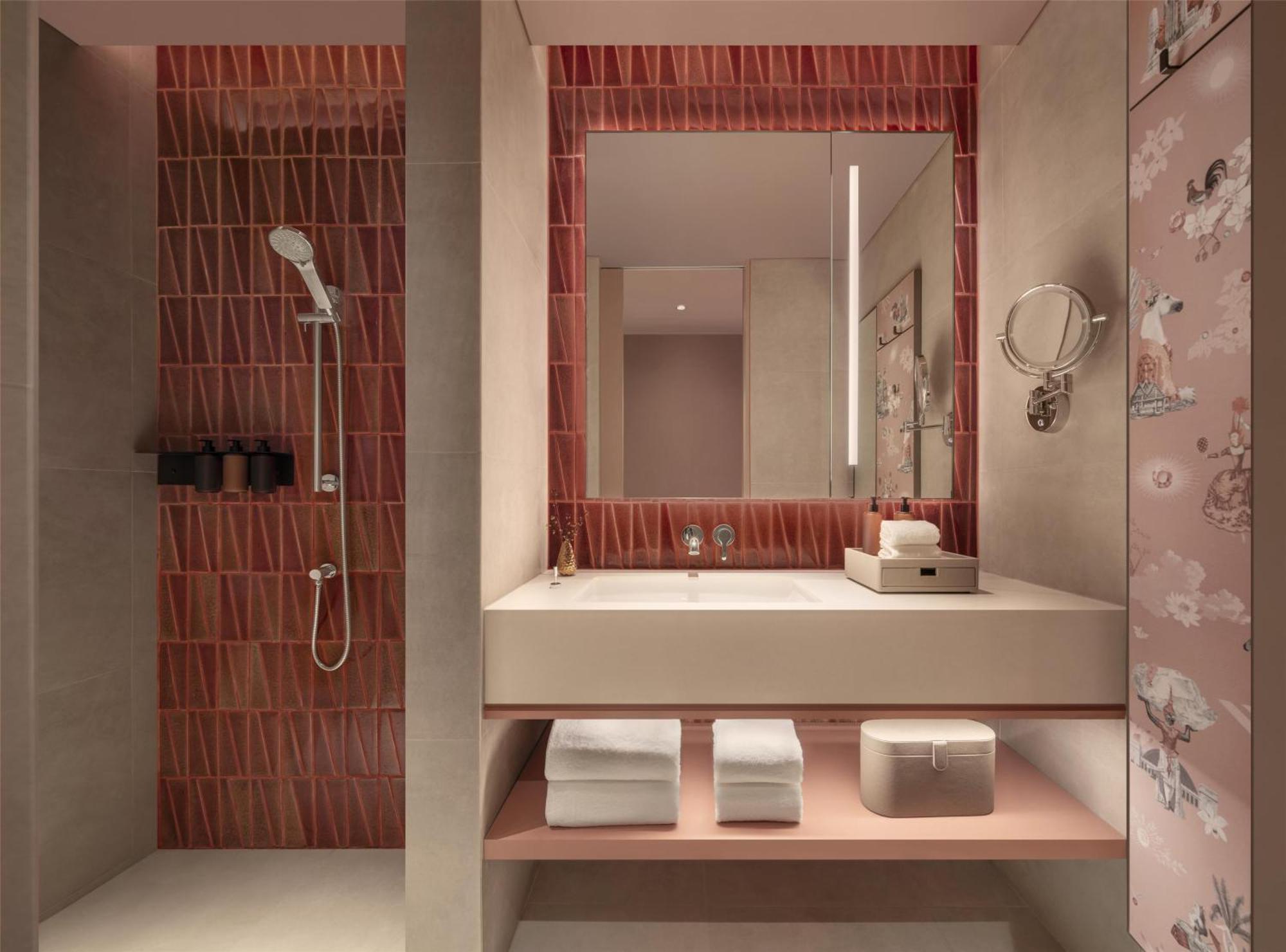 Hotel Kromo Bangkok, Curio Collection By Hilton