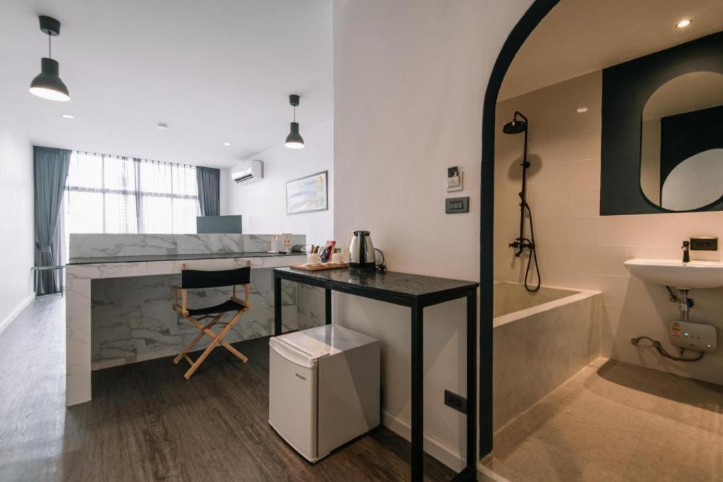 Kowtha Rivertel Hotell 3*