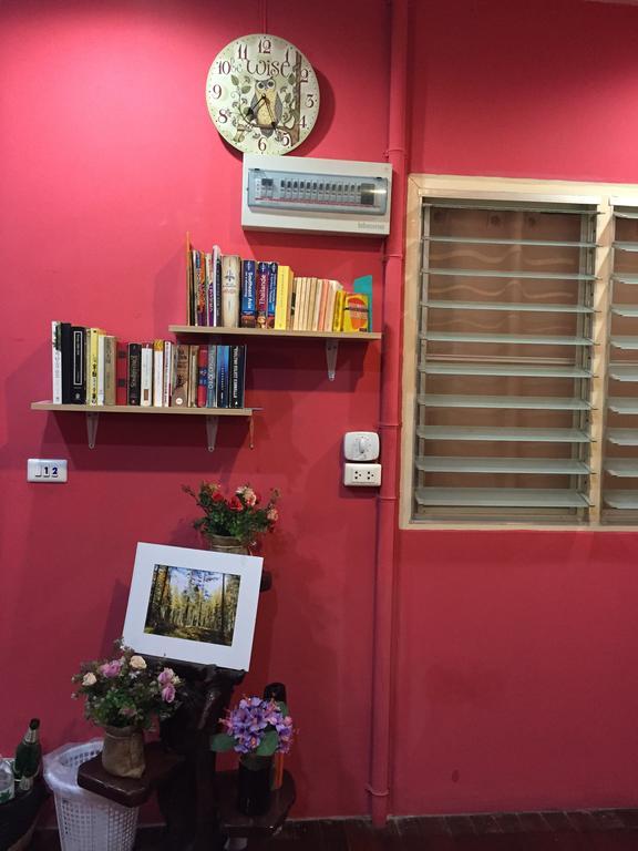 Honey Place Guesthouse,special Rate For Long Gasthof Bangkok