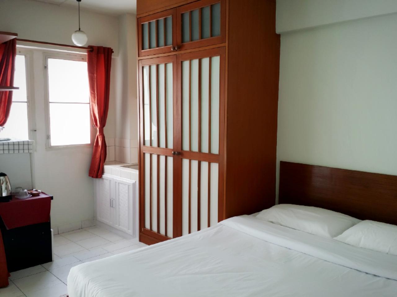 Khách sạn The Living Serviced 2*