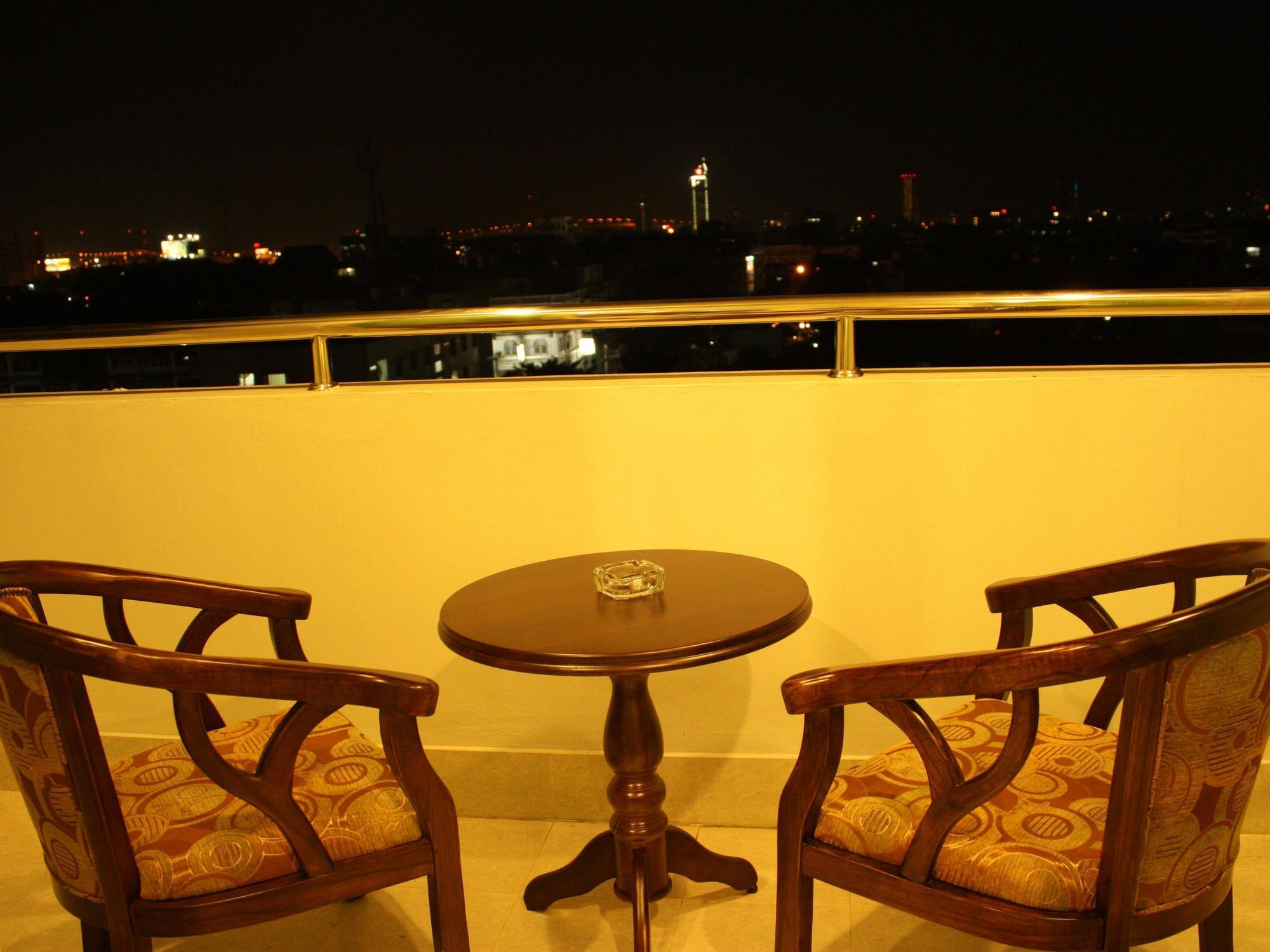Miloft Sathorn - Sha Certified Khách sạn 5*