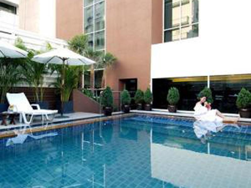 Khách sạn Furamaxclusive Sukhumvit 4*