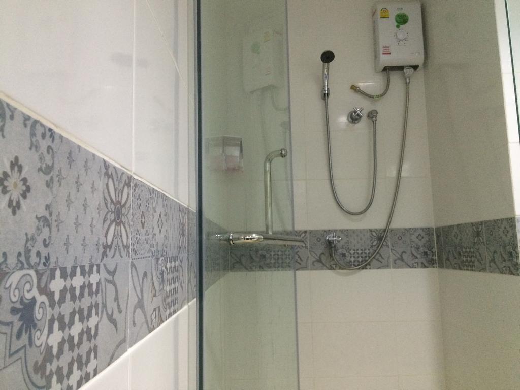 Hotel For Residencia