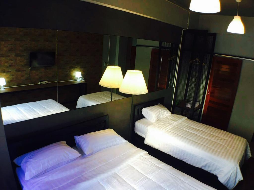 Guest house Popcorn House Ratchada 2*