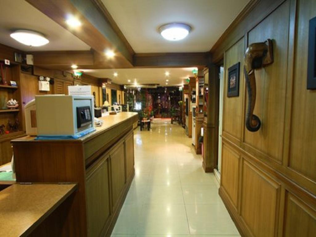 Honey House 2 *