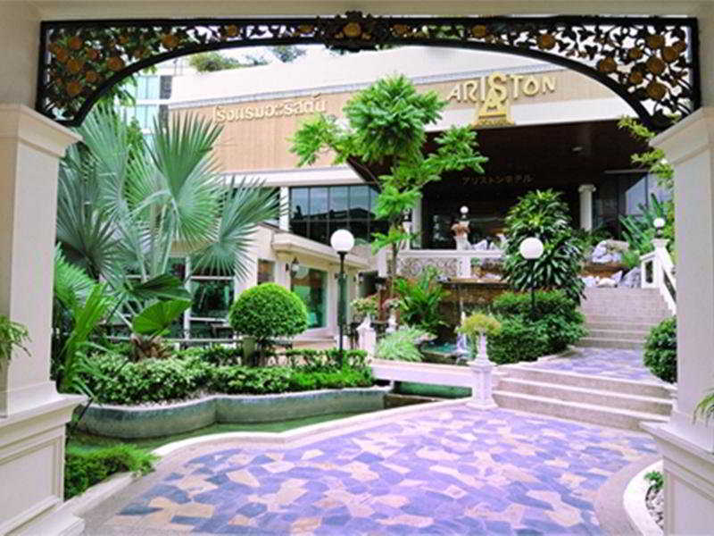 Ariston Hotell 4*