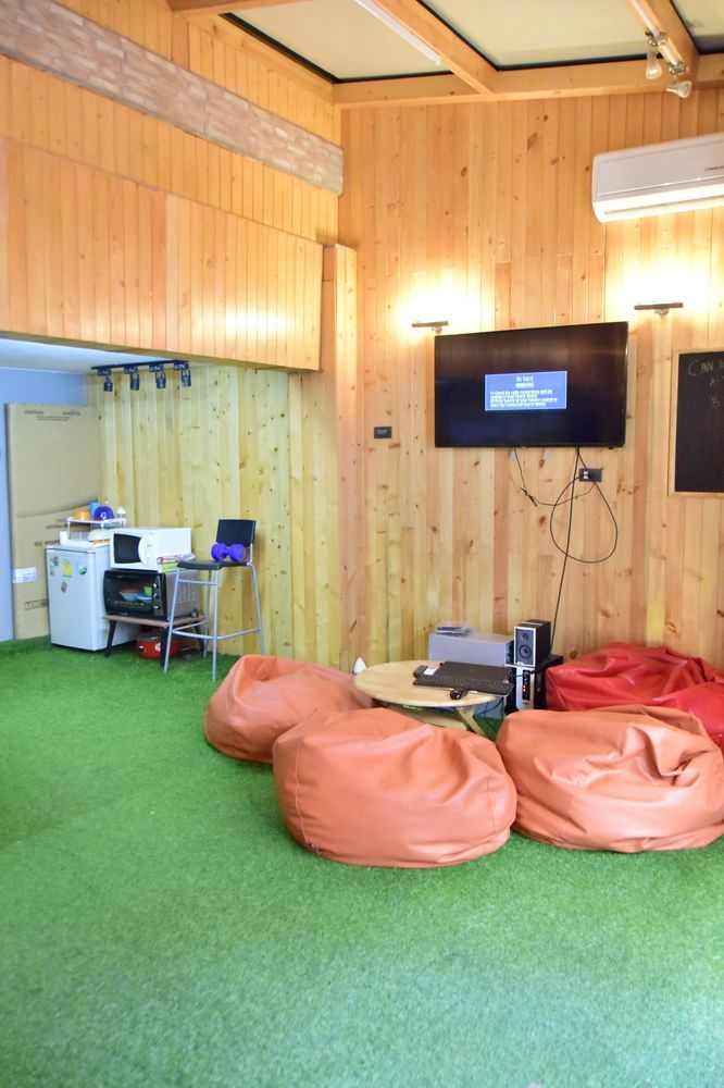 Double Five Albergue Banguecoque
