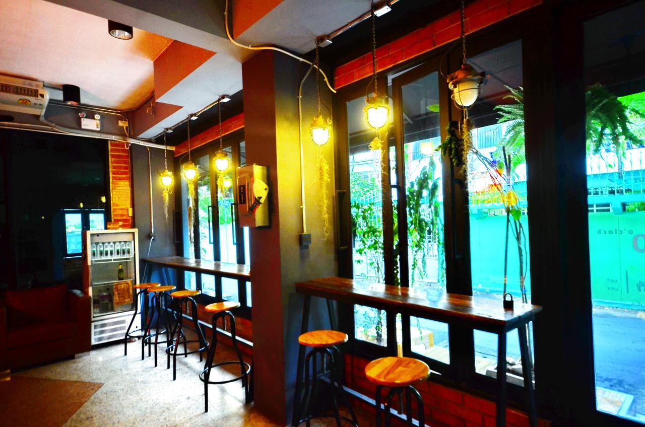 Hoot & Ratchada Hôtel capsule Bangkok