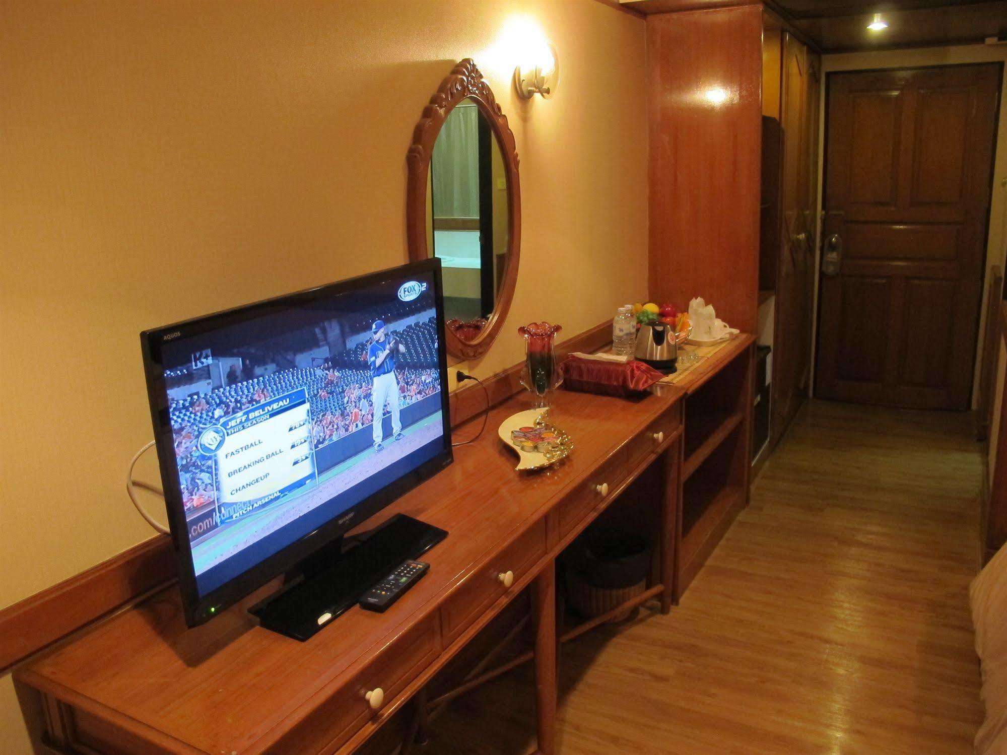 Hotel The Promenade 3*