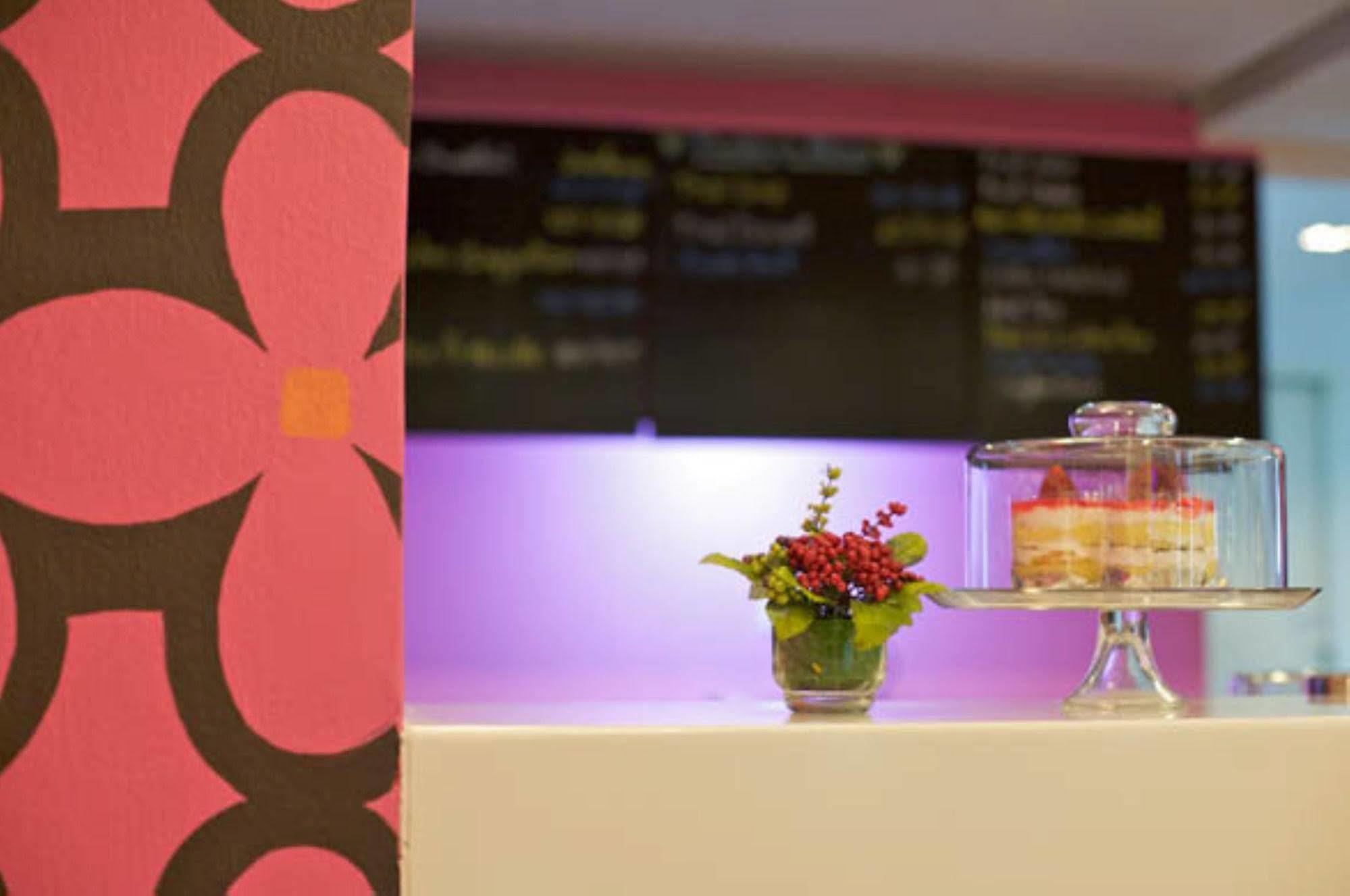 Budacco The Living Place Hotell 3*