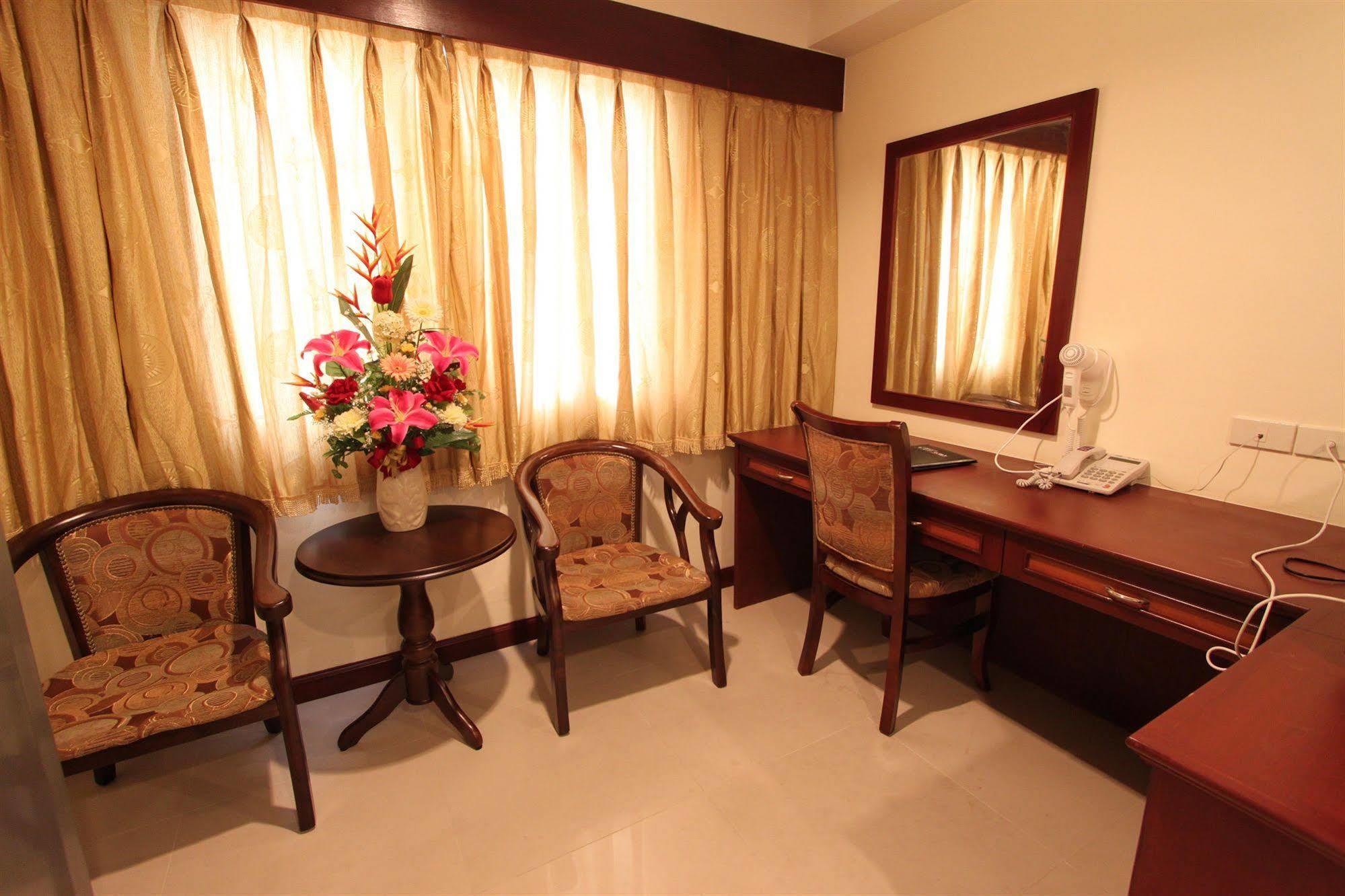 Miloft Sathorn - Sha Certified Khách sạn 5*
