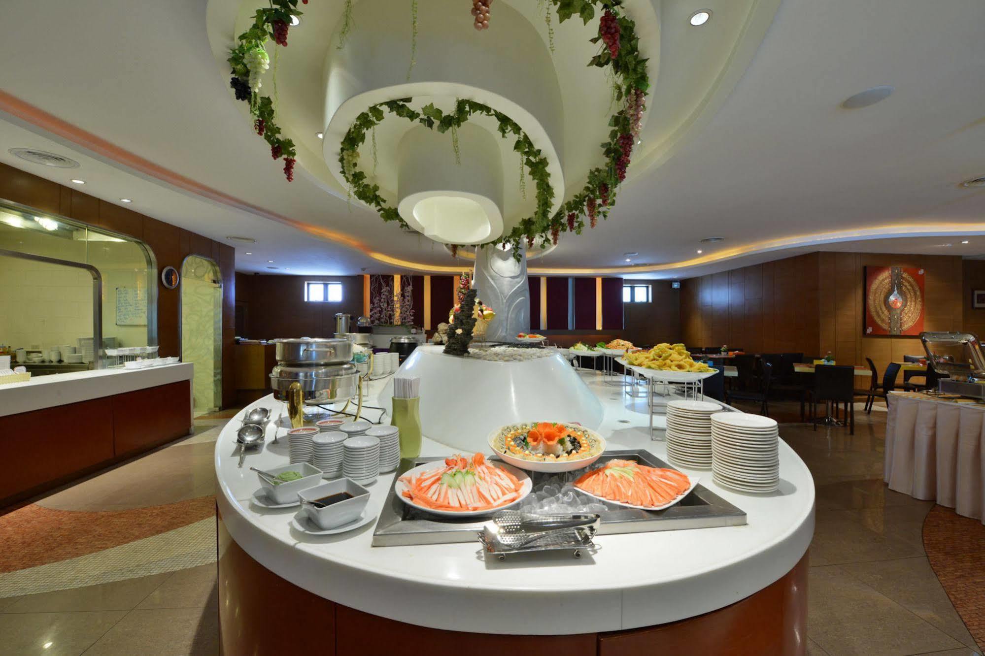 Hip Hotel 3*
