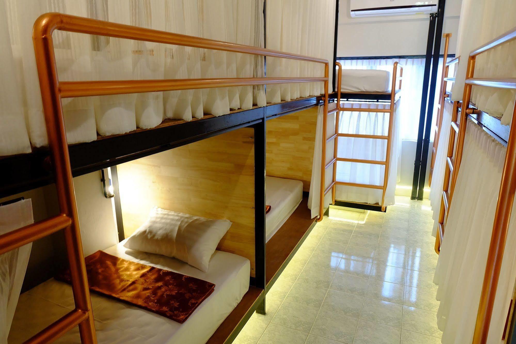 Sleep Owl Hostal