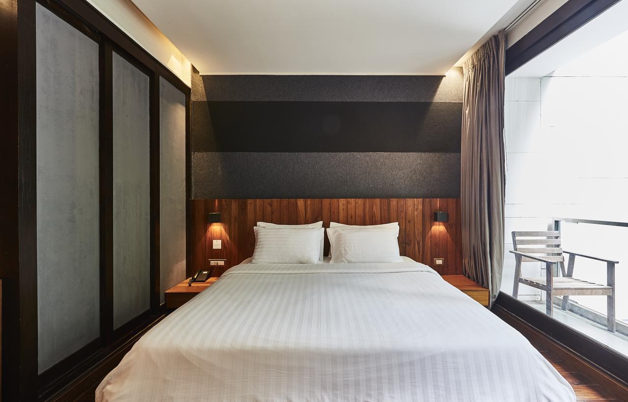 Luxx Langsuan - Sha 4*